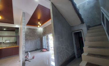 Rumah Mewah Baru Gress 2 lt Proses Finish di Karangasem Solo Kota