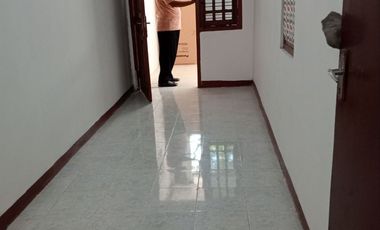 rumah luas bersih rapi dekat bamdara dan jln adi sucipto