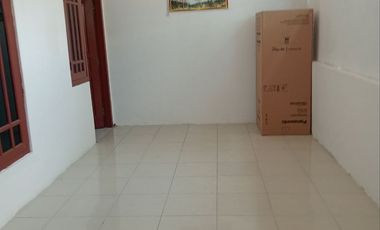 rumah luas bersih rapi dekat bamdara dan jln adi sucipto