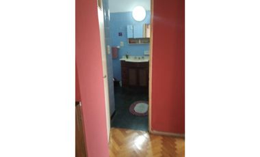 ( CONSTITUCION) ,3AMB, FRENTE, BUENA UBICACIÒN,Y ESTADO GENERAL DOBLE BALCON, VISTA PAORAMICA