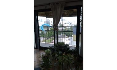 ( CONSTITUCION) ,3AMB, FRENTE, BUENA UBICACIÒN,Y ESTADO GENERAL DOBLE BALCON, VISTA PAORAMICA