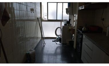 ( CONSTITUCION) ,3AMB, FRENTE, BUENA UBICACIÒN,Y ESTADO GENERAL DOBLE BALCON, VISTA PAORAMICA