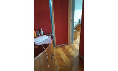 ( CONSTITUCION) ,3AMB, FRENTE, BUENA UBICACIÒN,Y ESTADO GENERAL DOBLE BALCON, VISTA PAORAMICA