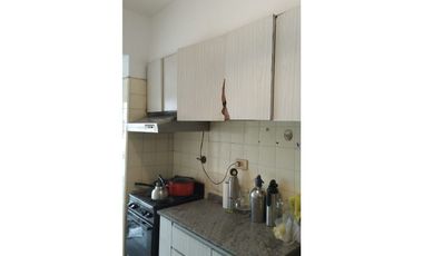 ( CONSTITUCION) ,3AMB, FRENTE, BUENA UBICACIÒN,Y ESTADO GENERAL DOBLE BALCON, VISTA PAORAMICA