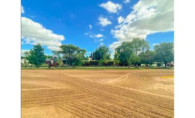 CASA EN VENTA LOS ALAMOS CLUB DE CAMPO. EXCELENTE UBICACION. LOTE 1350 m2.