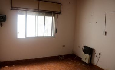 CASA EN VENTA DOS DORMITORIOS