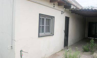 CASA EN VENTA DOS DORMITORIOS