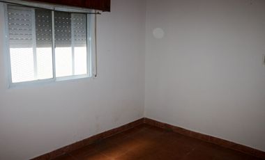 CASA EN VENTA DOS DORMITORIOS
