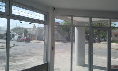 VENDE LOCAL COMERCIAL EN CASILDA