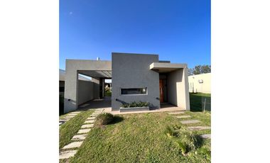 Pueblo Esther Casa a estrenar