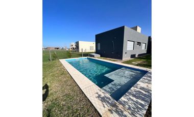 Pueblo Esther Casa a estrenar