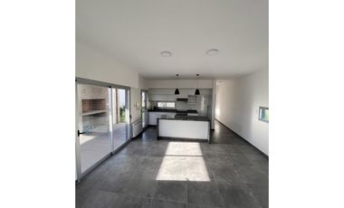 Pueblo Esther Casa a estrenar