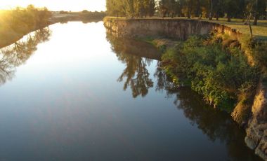 Chacra sobre el rio en barrio privado. RETASADA !!!
