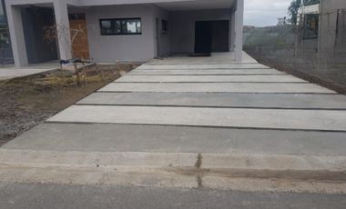 Casa 5 amb . Con Piscina .Quincho  Country San Sebastian .Pilar