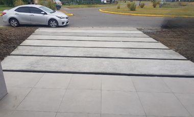 Casa 5 amb . Con Piscina .Quincho  Country San Sebastian .Pilar