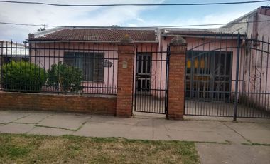 VENTA CASA 3 DORMITORIOS en PEREZ