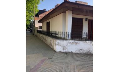 Propiedad ubicada en la esquina de Zenón Videla Dorna y Eva Perón