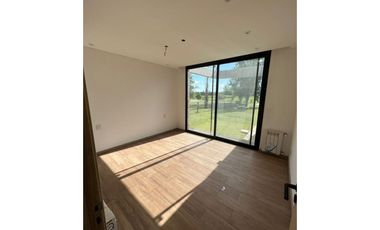 A estrenar en una planta, barrio privado