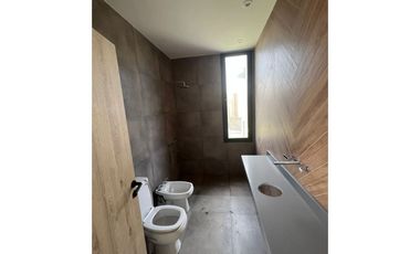 A estrenar en una planta, barrio privado