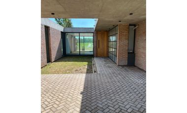 A estrenar en una planta, barrio privado