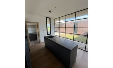 A estrenar en una planta, barrio privado