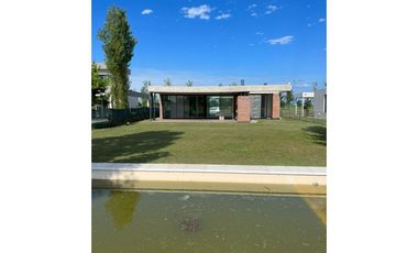 A estrenar en una planta, barrio privado