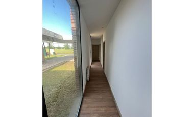 A estrenar en una planta, barrio privado