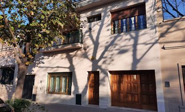 Brown 2321 - Casa 3 Dormitorios - Venta