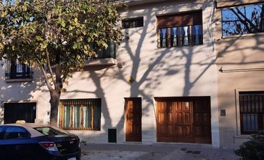 Brown 2321 - Casa 3 Dormitorios - Venta