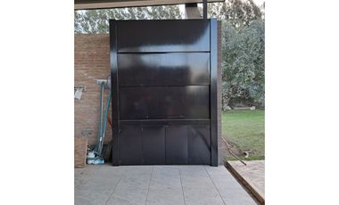 VENTA IMPORTANTE CASA DOS DORMITORIOS IBARLUCEA CON AMPLIO TERRENO