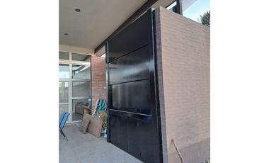 VENTA IMPORTANTE CASA DOS DORMITORIOS IBARLUCEA CON AMPLIO TERRENO