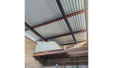 VENTA IMPORTANTE CASA DOS DORMITORIOS IBARLUCEA CON AMPLIO TERRENO