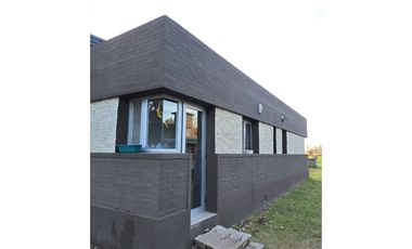 VENTA IMPORTANTE CASA DOS DORMITORIOS IBARLUCEA CON AMPLIO TERRENO