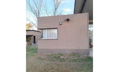 VENTA IMPORTANTE CASA DOS DORMITORIOS IBARLUCEA CON AMPLIO TERRENO