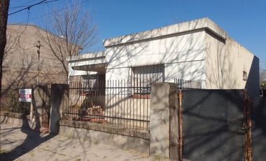 VENDE CASA CON AMPLIO TERRENO EN SOLDINI