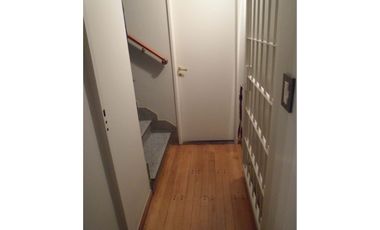 Casa 6 ambientes con fondo y piscina