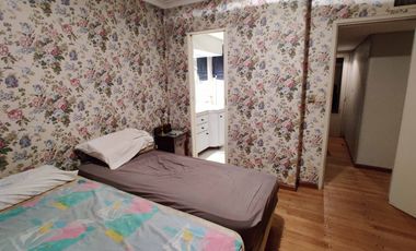 Casa 6 ambientes con fondo y piscina