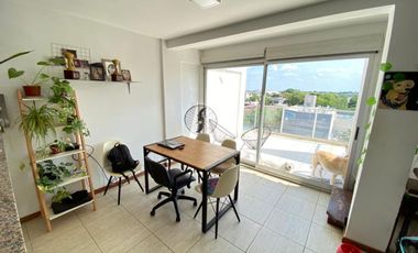 VENTA DÚPLEX 2 DORMITORIOS MAS COCHERA