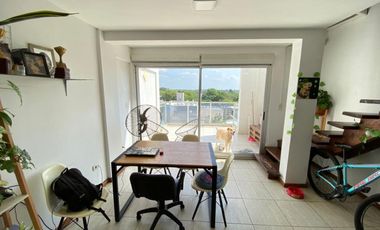 VENTA DÚPLEX 2 DORMITORIOS MAS COCHERA