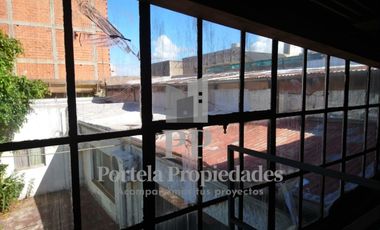 CASA SOBRE LOTE PROPIO 10X33
