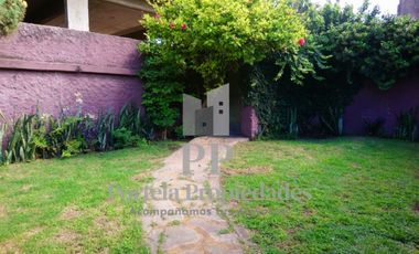 CASA SOBRE LOTE PROPIO 10X33