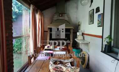 CASA SOBRE LOTE PROPIO 10X33