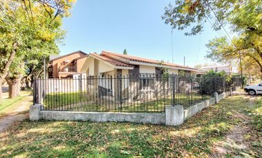 Casa céntrica en Funes