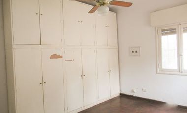 Casa en barrio Fisherton, sobre Av. Córdoba. (Ideal comercial)