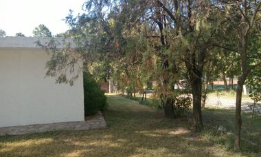 BARRIO TANGO CASITA SOBRE 3 LOTES