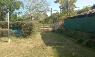 BARRIO TANGO CASITA SOBRE 3 LOTES