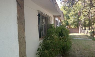 BARRIO TANGO CASITA SOBRE 3 LOTES