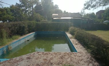 BARRIO TANGO CASITA SOBRE 3 LOTES