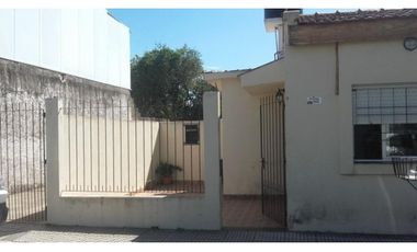 Venta Casa en  V. del  Pino Oportunidad