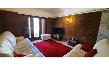 Casa quinta imponente en Funes